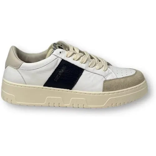 Stylish Sneakers for Men and Women , male, Sizes: 9 UK, 10 UK, 8 UK, 11 UK, 6 UK, 7 UK - Saint Sneakers - Modalova
