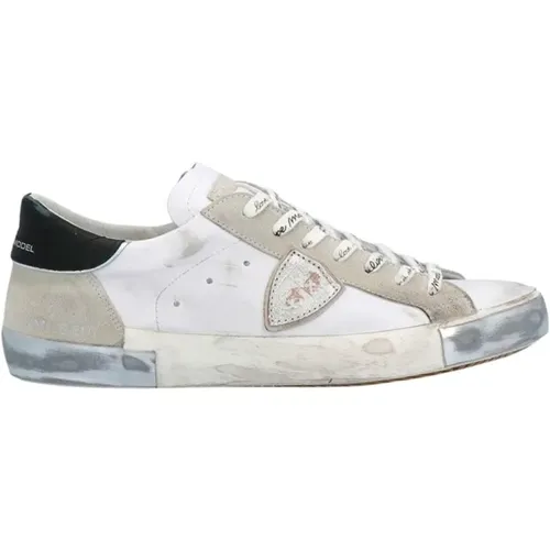 Low Top Sneakers with Modern Style , male, Sizes: 8 UK, 11 UK, 10 UK, 7 UK, 9 UK, 6 UK, 12 UK, 13 UK - Philippe Model - Modalova