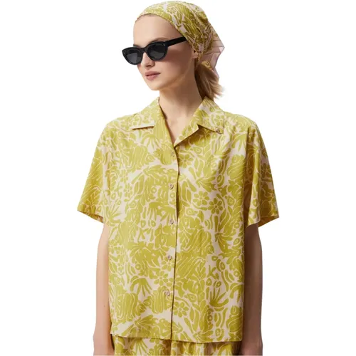 Kurzarmhemd aus Rohseide mit Originaldruck , Damen, Größe: S - Bizuu - Modalova