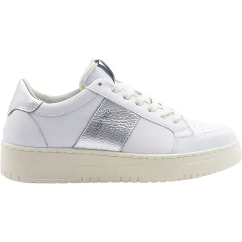 Silver Leather Sneakers , female, Sizes: 7 UK, 3 UK, 6 UK, 8 UK - Saint Sneakers - Modalova