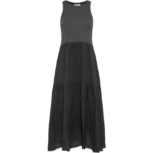 Gerüschtes Kleid aus schwarzem Rippstoff - Deha - Modalova