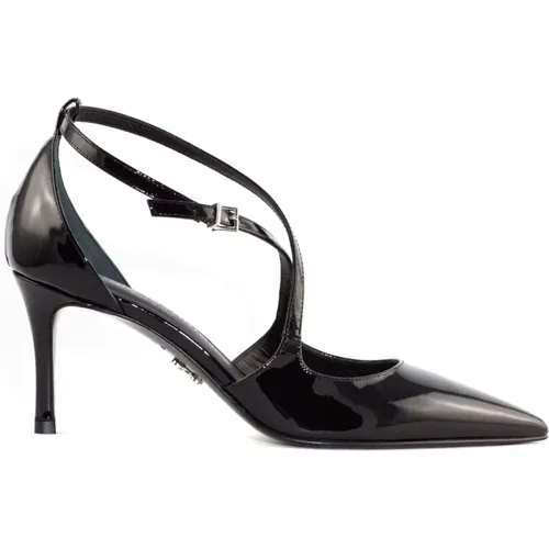 Patent Leather Crisscross Strap Heels , female, Sizes: 4 1/2 UK, 6 UK, 4 UK, 5 1/2 UK, 3 UK, 7 UK - Sergio Levantesi - Modalova