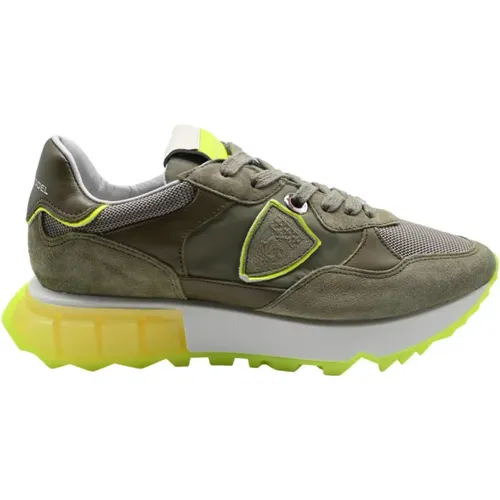 Military Fluo Low Top Sneakers , male, Sizes: 6 UK, 1 UK, 4 UK, 2 UK, 3 UK, 5 UK - Philippe Model - Modalova