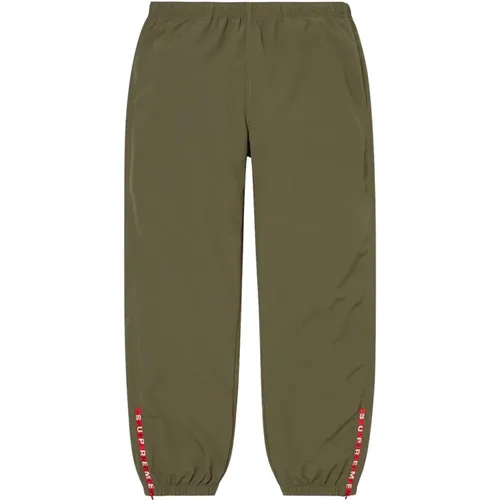 Limited Edition Warm Up Pant Olive , male, Sizes: M, L, S, XL - Supreme - Modalova