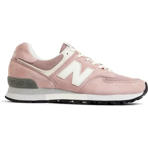 England Sneakers Pale Mauve Suede , male, Sizes: 9 UK, 8 UK - New Balance - Modalova