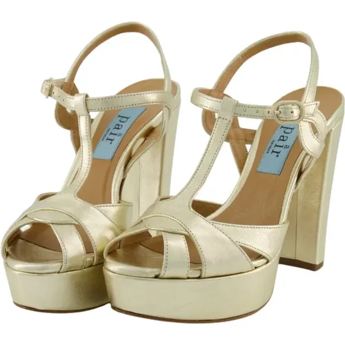 Plateau T-String Heels - Gold , female, Sizes: 3 UK - Apair - Modalova