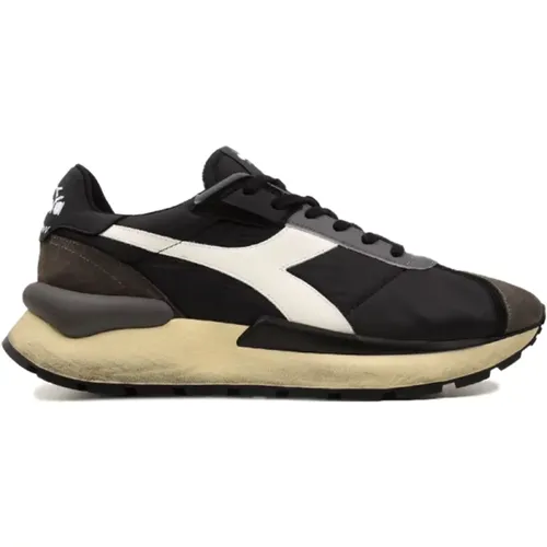 Stylish Sneakers for Everyday Wear , male, Sizes: 6 UK, 8 UK, 12 UK, 10 UK - Diadora - Modalova