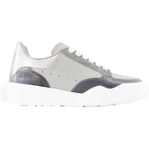 Smooth Calfskin Round Toe Leather Sneakers , female, Sizes: 11 UK, 7 UK - alexander mcqueen - Modalova