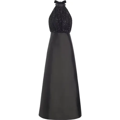 Schwarzes Kleid mit auffälligen Ärmeln - Dea Kudibal - Modalova