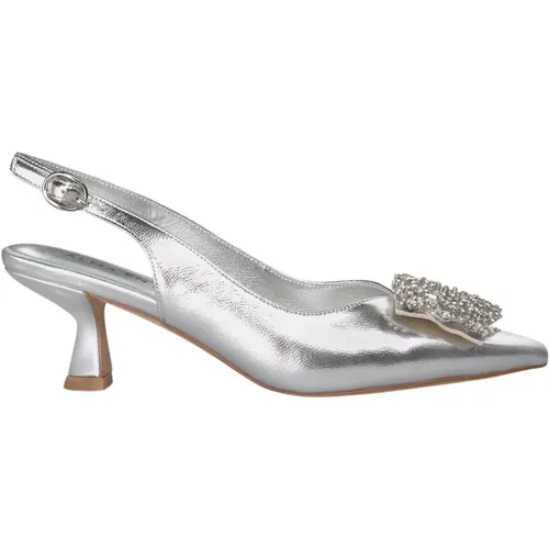 Square Brooch High Heel Shoe , female, Sizes: 6 UK, 2 UK, 7 UK, 4 UK, 3 UK, 8 UK, 5 UK - Alma en Pena - Modalova