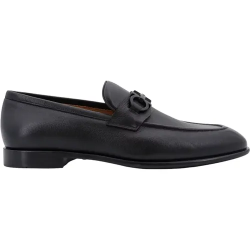 Schwarze Loafer Schuhe mit Metall-Logo , Herren, Größe: 44 EU - Salvatore Ferragamo - Modalova