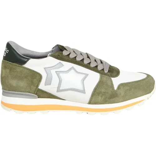 Khaki Suede Panelled Trainers , male, Sizes: 6 UK - atlantic stars - Modalova