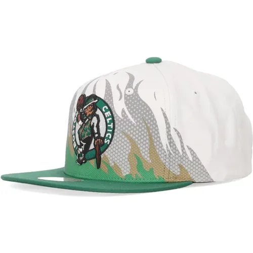 Boston Celtics Flat Visor Cap , male, Sizes: ONE SIZE - Mitchell & Ness - Modalova