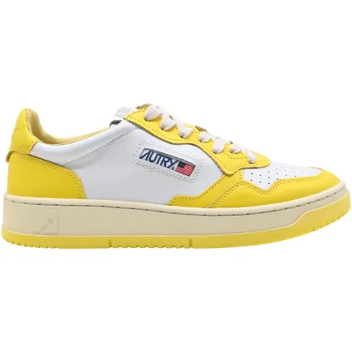 Yellow Leather Low Top Sneakers , male, Sizes: 8 UK, 12 UK - Autry - Modalova