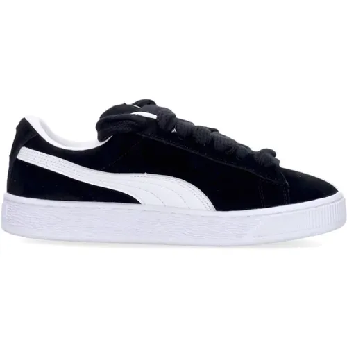 Suede Low Shoe /White , male, Sizes: 6 UK, 10 UK, 9 UK, 7 UK, 8 1/2 UK, 8 UK, 5 UK, 11 UK, 12 UK - Puma - Modalova