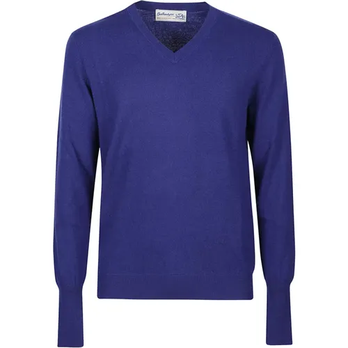 Velvet V-Neck Sweater , male, Sizes: M - Ballantyne - Modalova