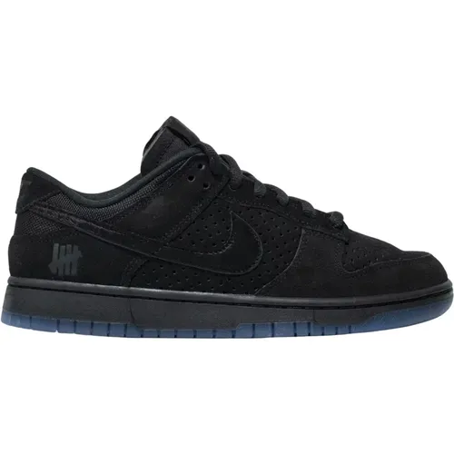 Limitierte Auflage Dunk Low SP Undefeated , Herren, Größe: 41 EU - Nike - Modalova