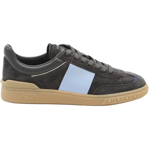 Blaue Wildleder Low-Top Sneakers Grau , Herren, Größe: 44 EU - Valentino Garavani - Modalova