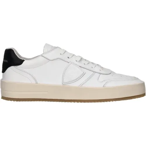 Sneakers , male, Sizes: 3 UK, 5 UK, 6 UK, 4 UK, 9 UK, 7 UK, 11 UK, 10 UK, 8 UK - Philippe Model - Modalova