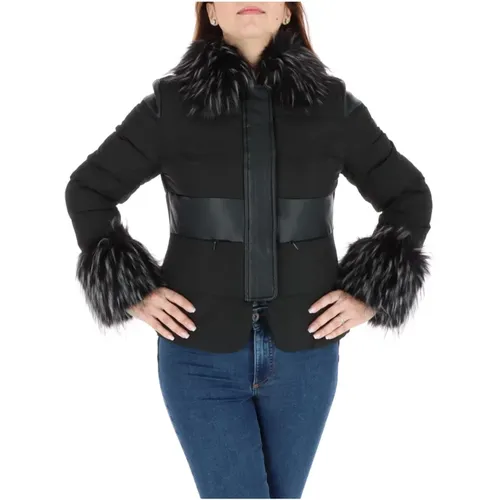 Schwarze Jacke mit langen Ärmeln, Reißverschluss und Knopfverschluss , Damen, Größe: S - Relish - Modalova