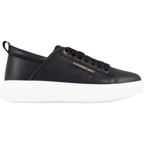 Eco Wembley Sneakers , male, Sizes: 10 UK, 11 UK, 8 UK, 9 UK, 6 UK, 7 UK - Alexander Smith - Modalova