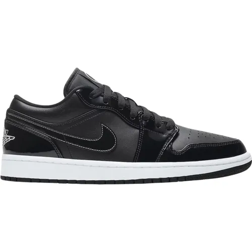 All-Star Low SE Sneaker , male, Sizes: 8 1/2 UK, 6 1/2 UK, 6 UK, 7 UK, 8 UK, 12 UK, 13 1/2 UK, 10 1/2 UK, 11 1/2 UK, 10 UK, 11 UK, 9 UK - Nike - Modalova