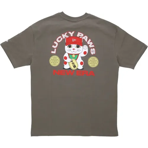 Character Graphic Tee Lucky Paws Olive/White , male, Sizes: M - new era - Modalova