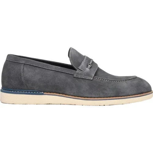 Herren Graue Velours Slip-On Loafers Er00112589 , Herren, Größe: 43 EU - Estro - Modalova