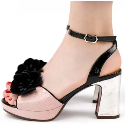 Metallic High Heel Sandals - Kaski 42 , female, Sizes: 4 1/2 UK - Chie Mihara - Modalova