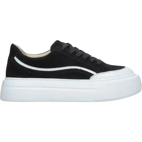 Damen Schwarze Low-Top Sneakers aus echtem italienischem Velours Er00115652 , Damen, Größe: 36 EU - Estro - Modalova