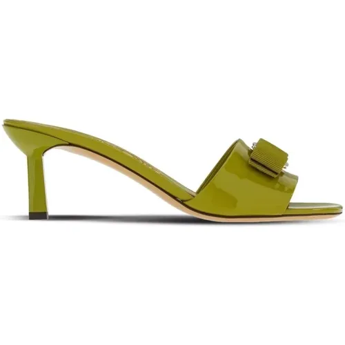 Vara Bow Slide Mules , female, Sizes: 1 1/2 UK - Salvatore Ferragamo - Modalova