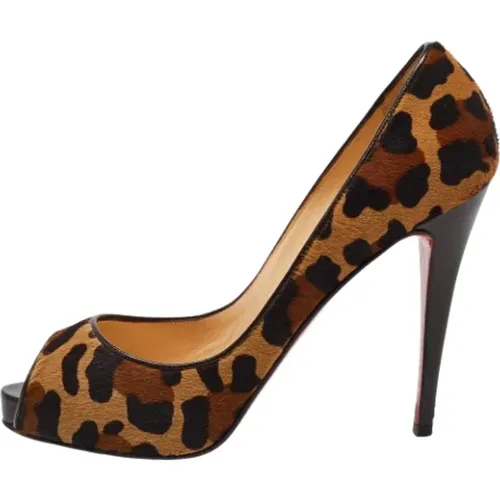 Pre-owned Fabric heels , female, Sizes: 7 1/2 UK - Christian Louboutin Pre-owned - Modalova