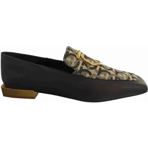 Classic Leather Loafer , female, Sizes: 3 1/2 UK, 7 1/2 UK - Salvatore Ferragamo - Modalova