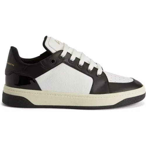 Leather Low-Top Sneakers , male, Sizes: 7 UK, 7 1/2 UK, 10 UK, 8 UK, 6 UK - giuseppe zanotti - Modalova