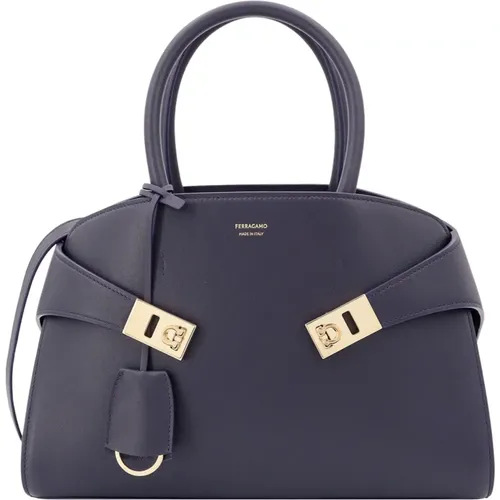 Leather Handbag with Gancini Closure , female, Sizes: ONE SIZE - Salvatore Ferragamo - Modalova