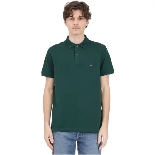 Grünes Polo-Shirt mit Logo-Patch und Knopfverschluss , Herren, Größe: S - Tommy Hilfiger - Modalova