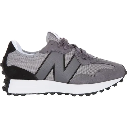 Grey Black Trainers with Bold Logo , male, Sizes: 10 1/2 UK, 6 1/2 UK, 11 1/2 UK, 6 UK, 3 1/2 UK - New Balance - Modalova