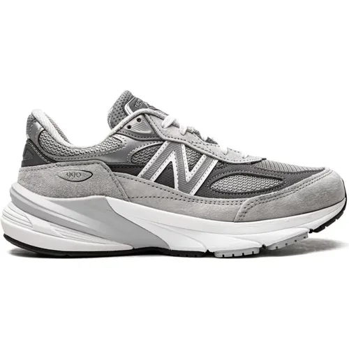 Grey Suede Low-Top Sneakers , male, Sizes: 8 UK, 10 1/2 UK, 8 1/2 UK, 9 UK, 11 UK, 10 UK, 7 1/2 UK, 6 1/2 UK, 12 1/2 UK - New Balance - Modalova