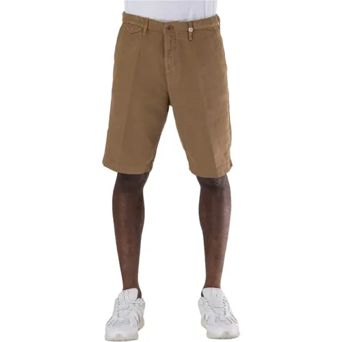 Chino Shorts Classic Style , male, Sizes: XL, L, S - Myths - Modalova
