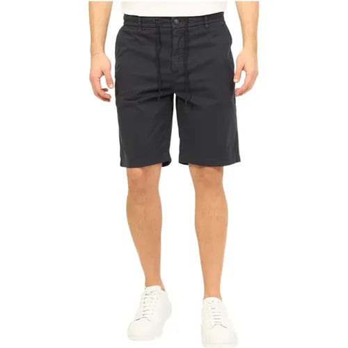 Bermuda Shorts , male, Sizes: W30 - Hugo Boss - Modalova