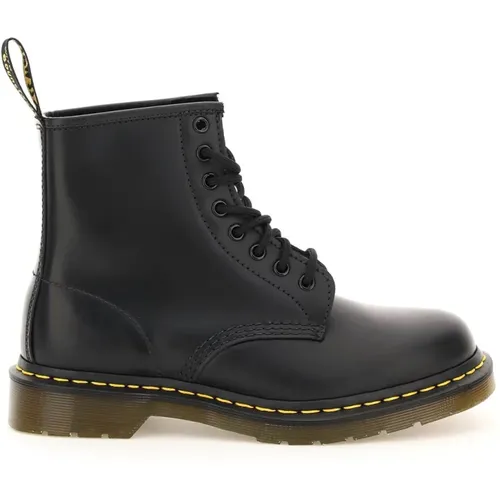 Smooth Leather Combat Boots , male, Sizes: 10 UK, 11 UK, 9 UK, 3 UK, 5 UK, 2 UK, 8 UK, 6 UK, 7 UK - Dr. Martens - Modalova