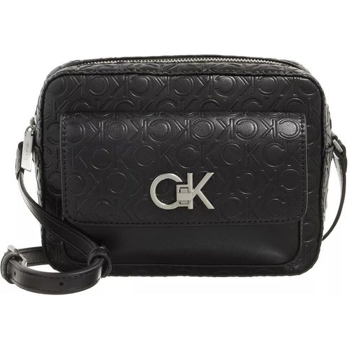 Crossbody Bags - Re Lock Camera Bag W Flap Emb Mn - Gr. unisize - in - für Damen - Calvin Klein - Modalova