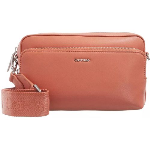 Crossbody Bags - Ck Must Camera Bag W/Pckt Large - Gr. unisize - in - für Damen - Calvin Klein - Modalova