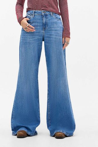 G13 Low Rise Super Wide Leg Jeans - 28 at Urban Outfitters - GUESS - Modalova
