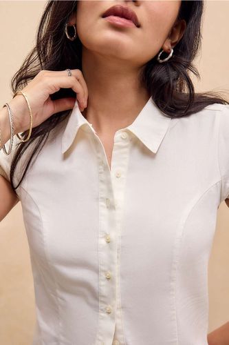 Chloe Cap Sleeve Shirt - XS at Urban Outfitters - Kimchi Blue - Modalova