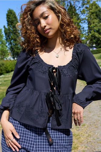 Blouse à nouer en velours Hudson en taille: 2XS - Kimchi Blue - Modalova