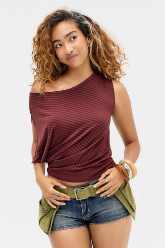 Olivia Off-Shoulder T-Shirt - XS at Urban Outfitters - Silence + Noise - Modalova