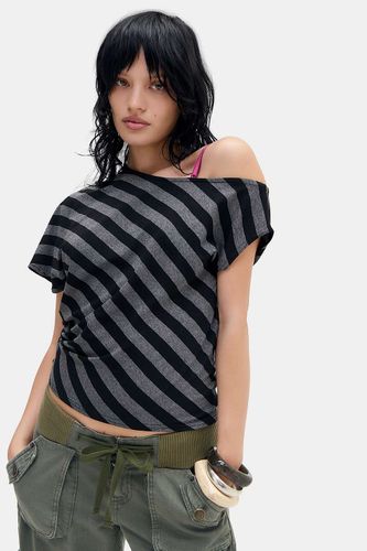 T-shirt Livia épaules dénudées Silence + Noise par en taille: Small - Silence + Noise,Urban Outfitters - Modalova