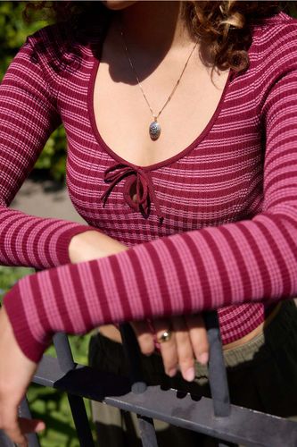 UO Long Sleeve Keyhole Rib Knit Top XS at - Urban Outfitters - Modalova
