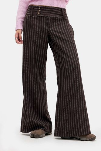 Pantalons évasés taille basse UO Charlie par en taille: XS - Urban Outfitters - Modalova